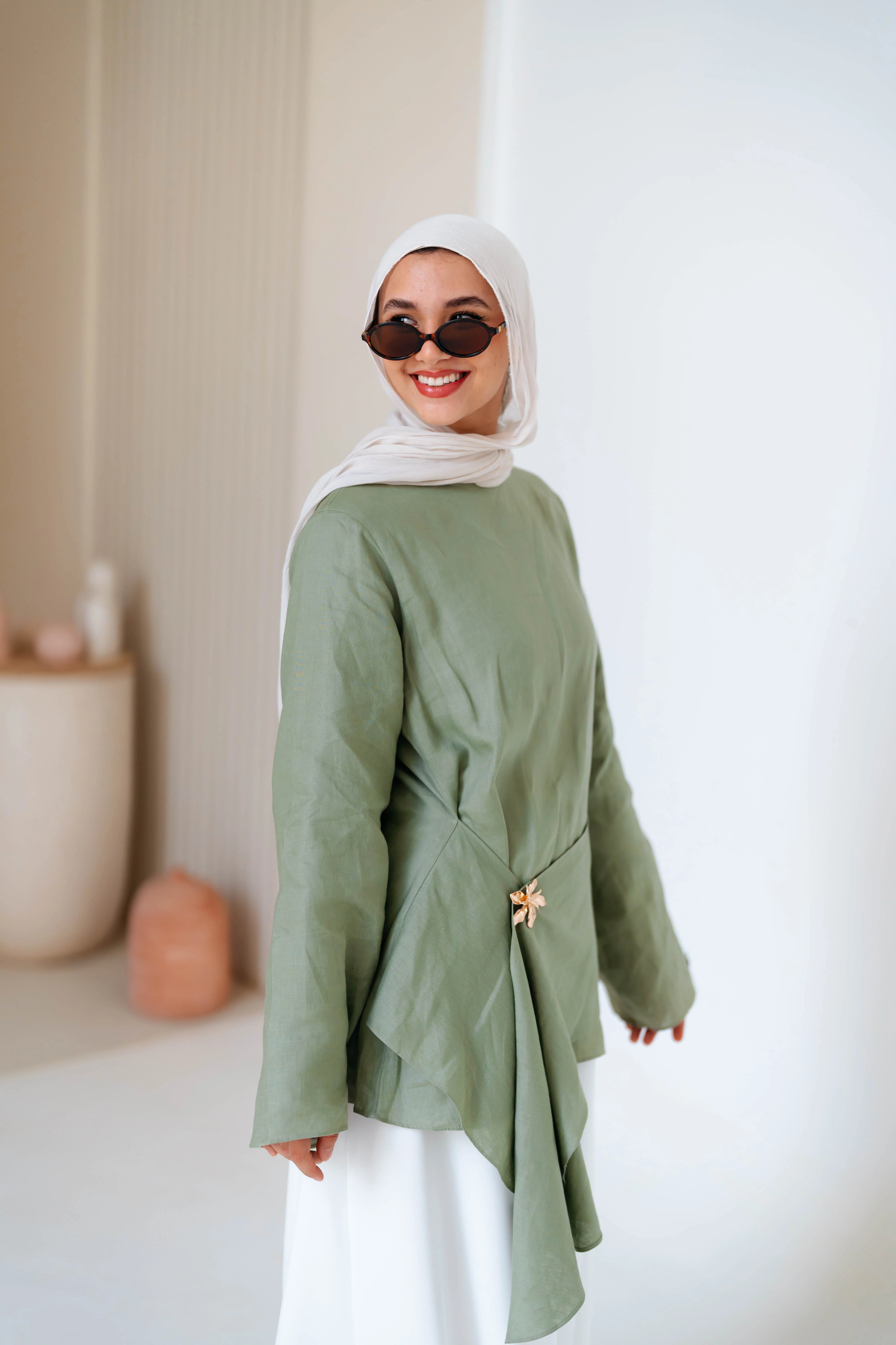 Brooch Blouse - Image 17