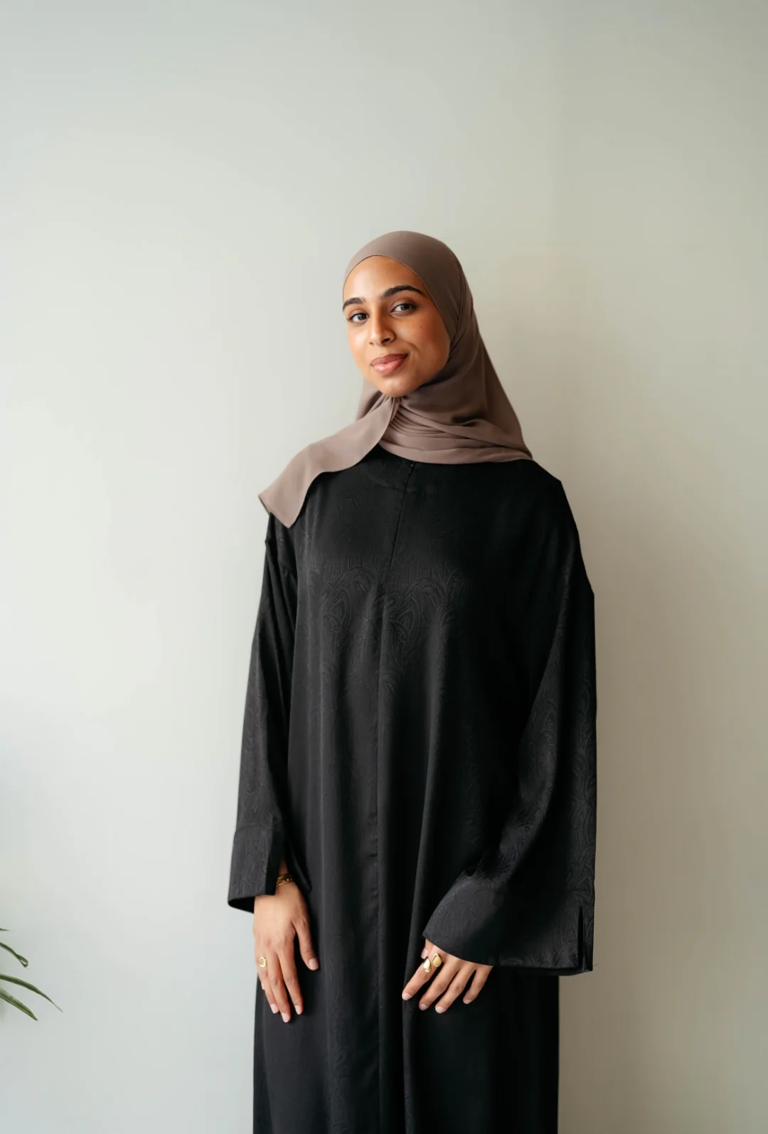 Luxury Abaya - Image 5