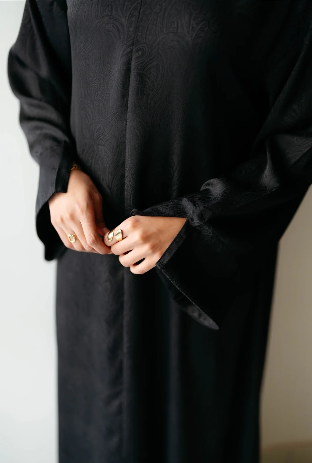 Luxury Abaya - Image 6
