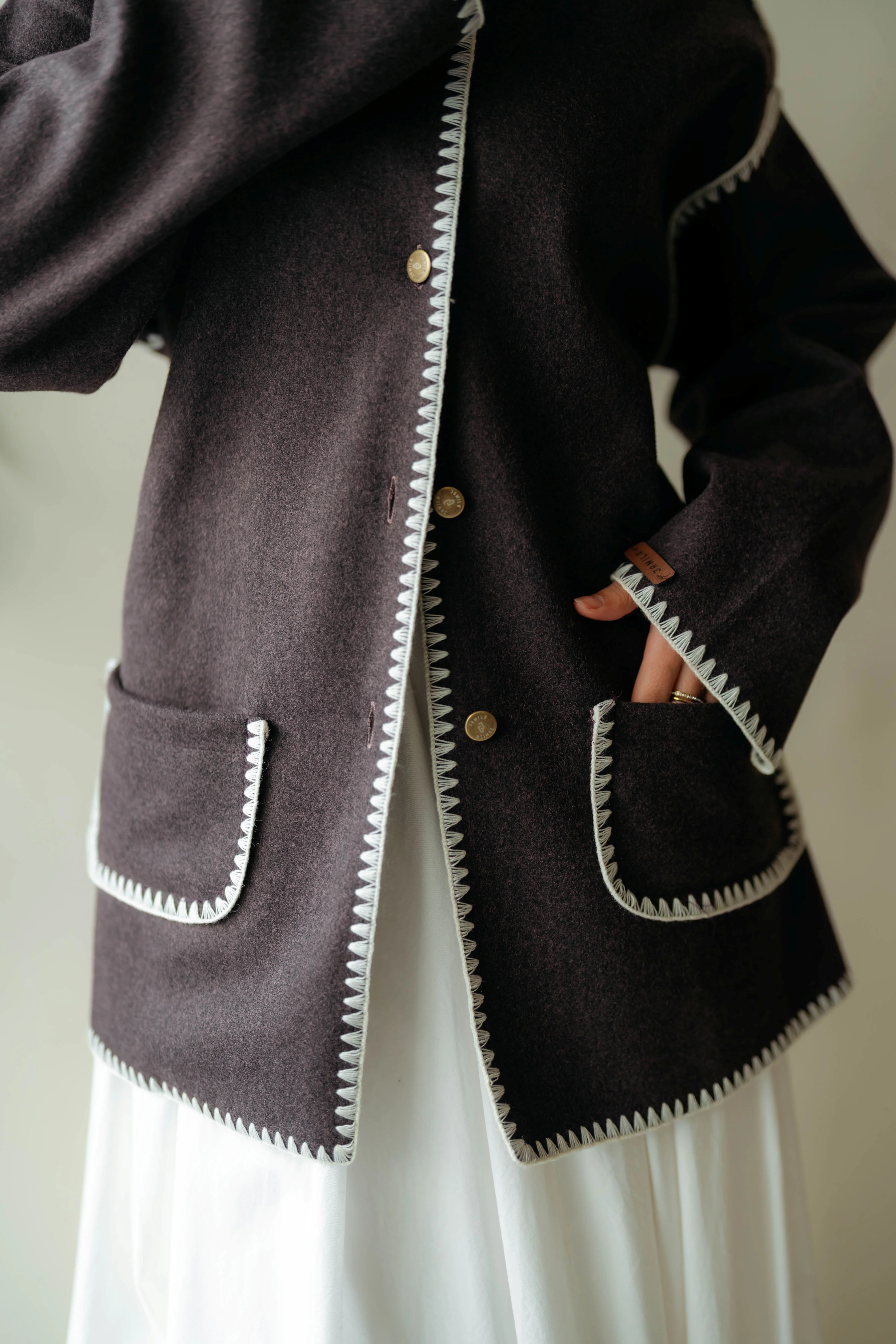 Noir Coat - Image 12