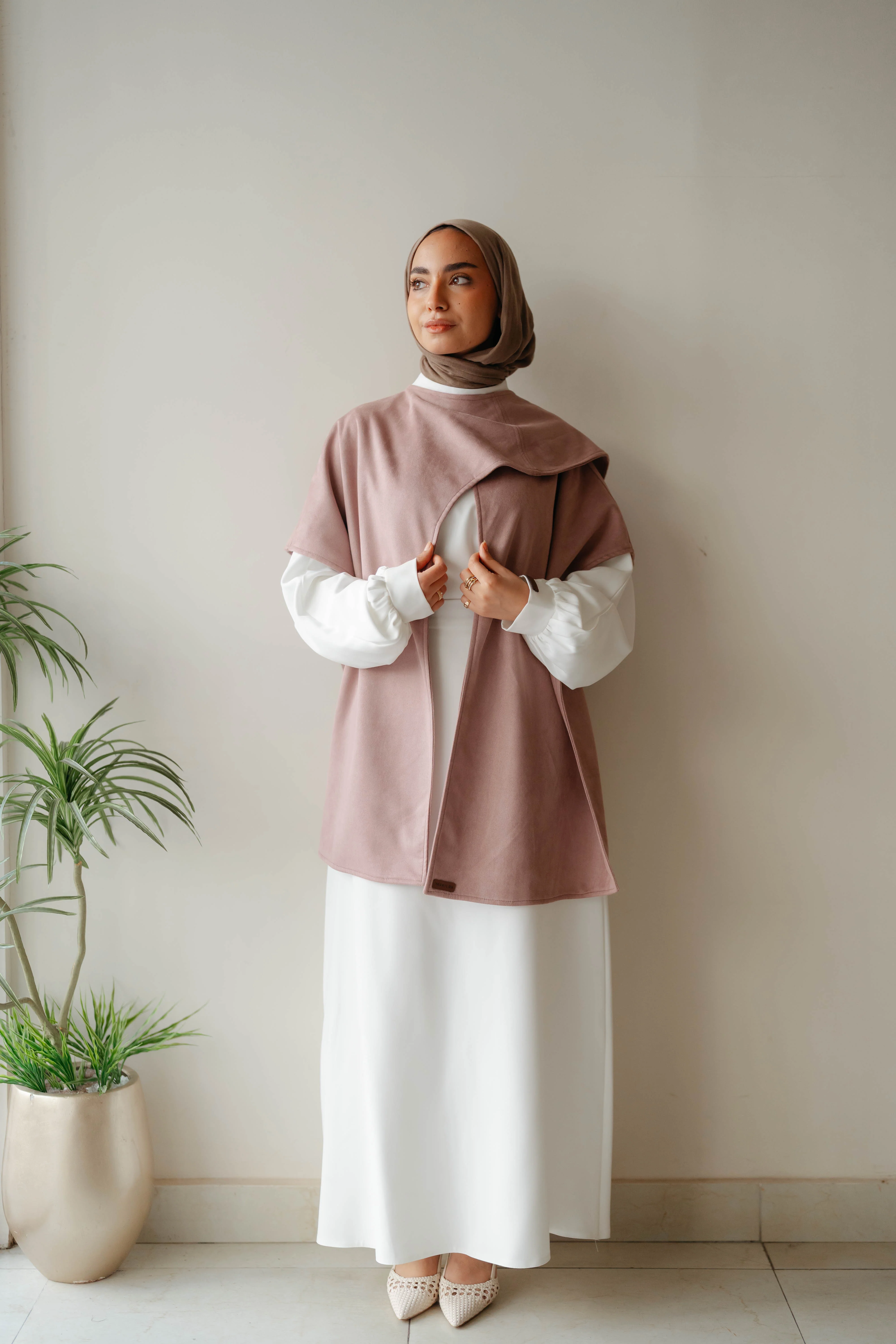 Nouren Vest - Image 25