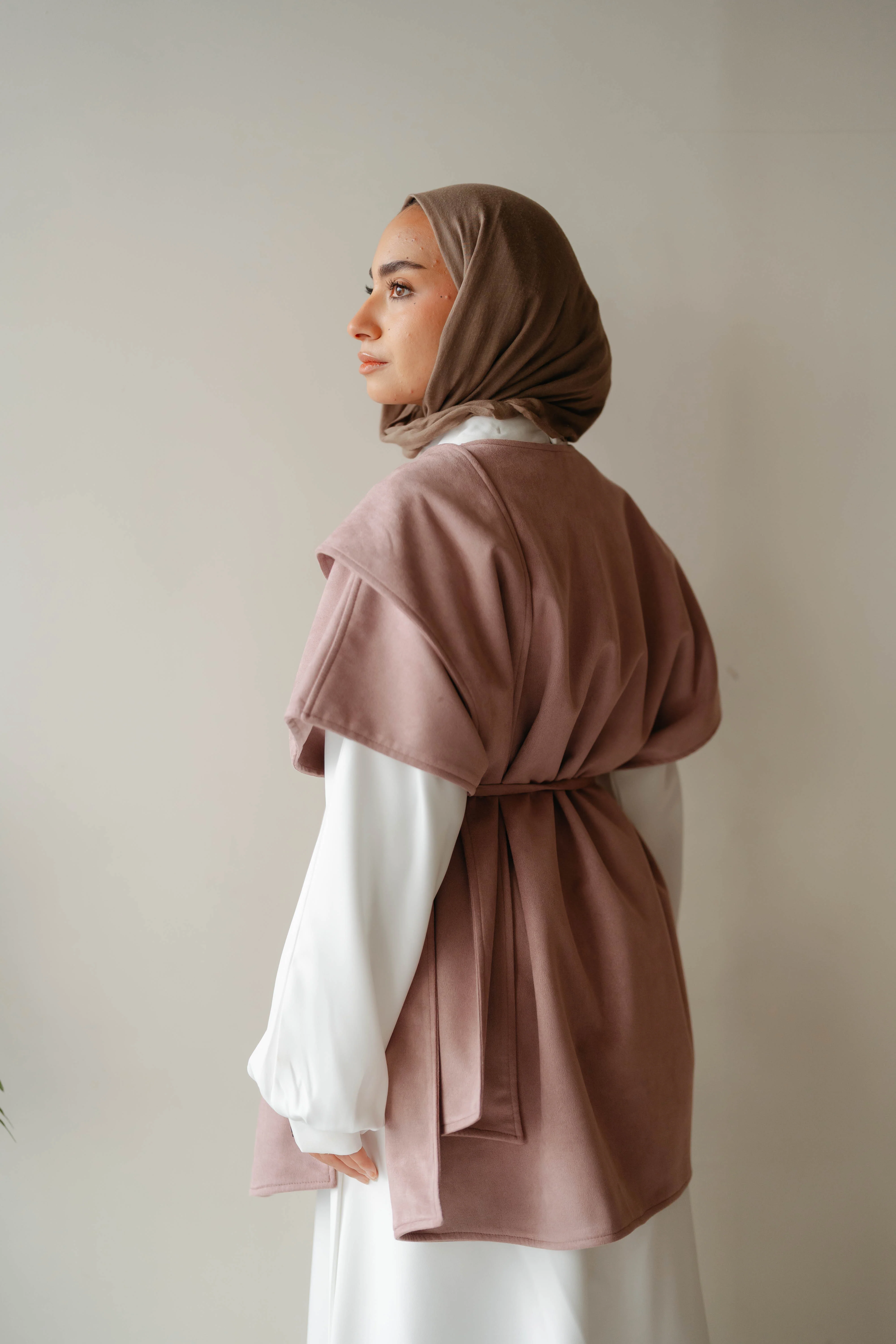 Nouren Vest - Image 30