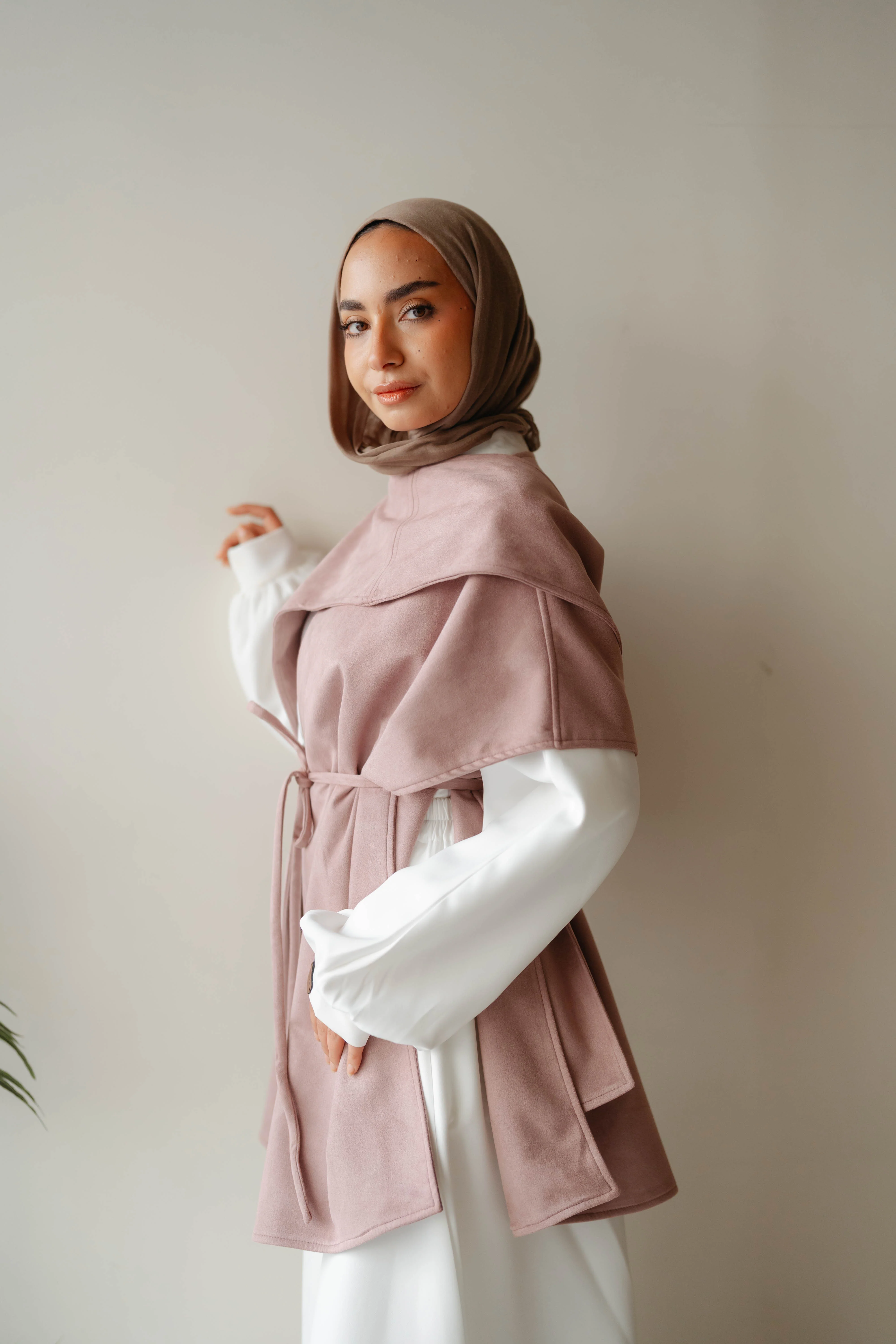 Nouren Vest - Image 31