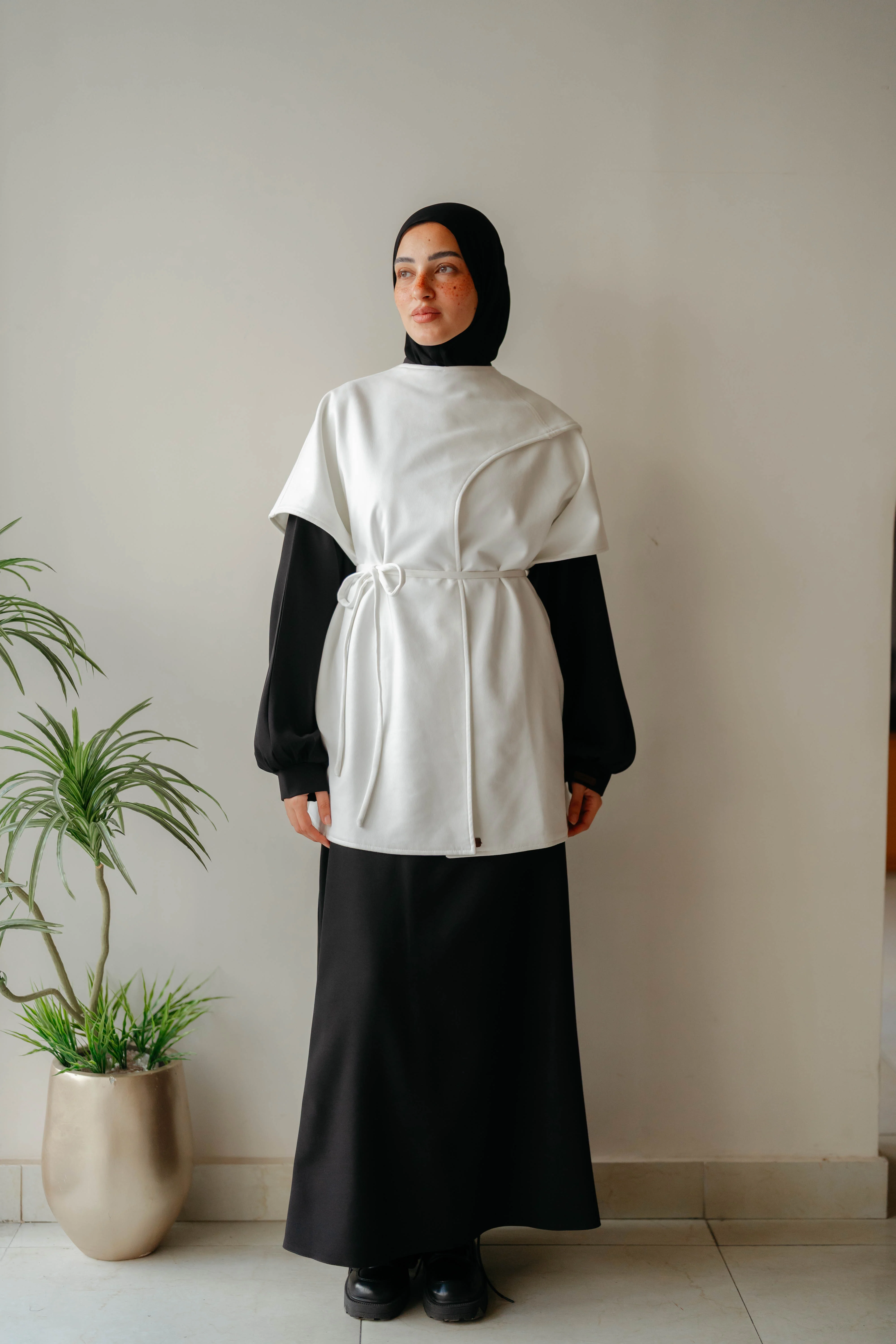 Nouren Vest - Image 35