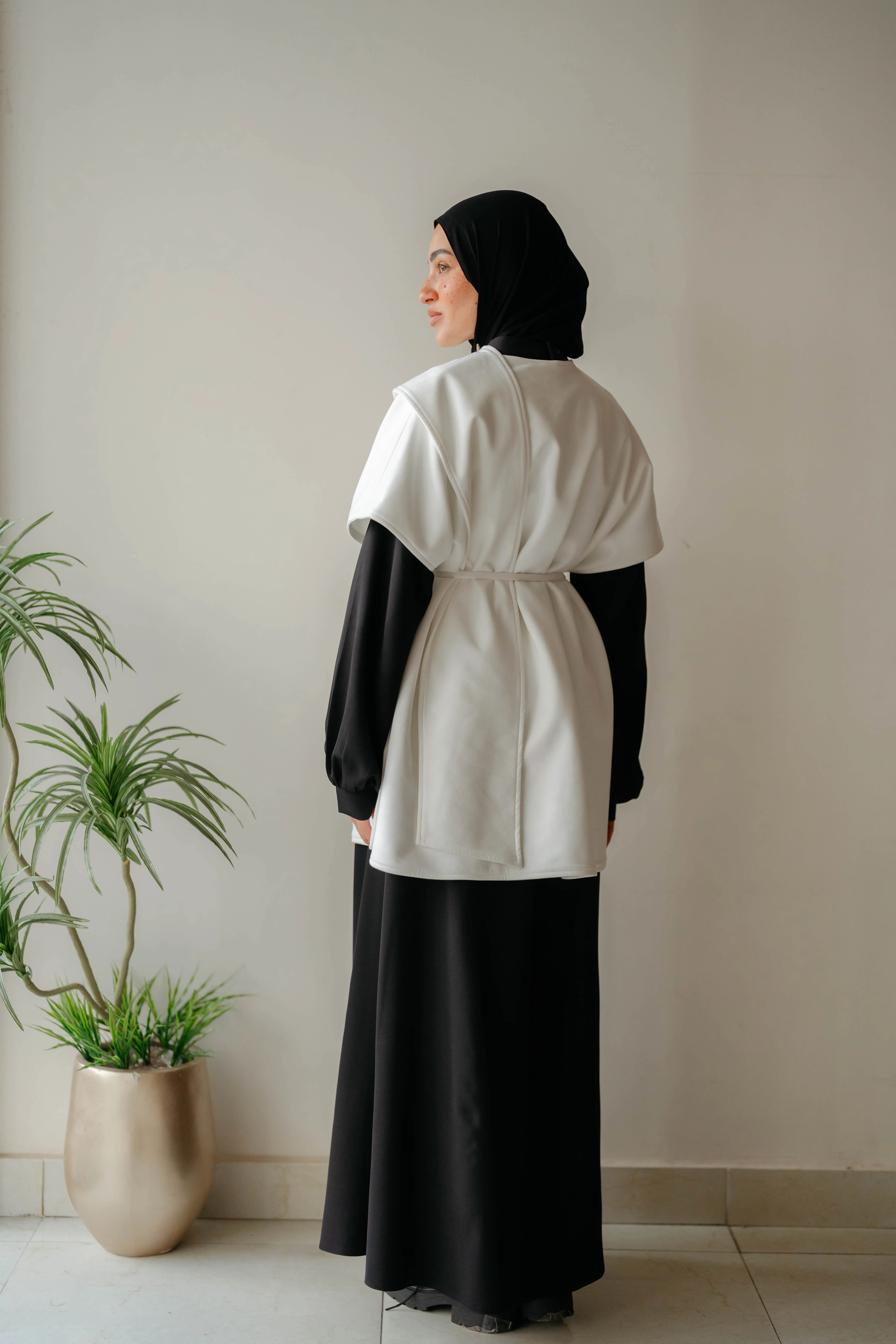 Nouren Vest - Image 36