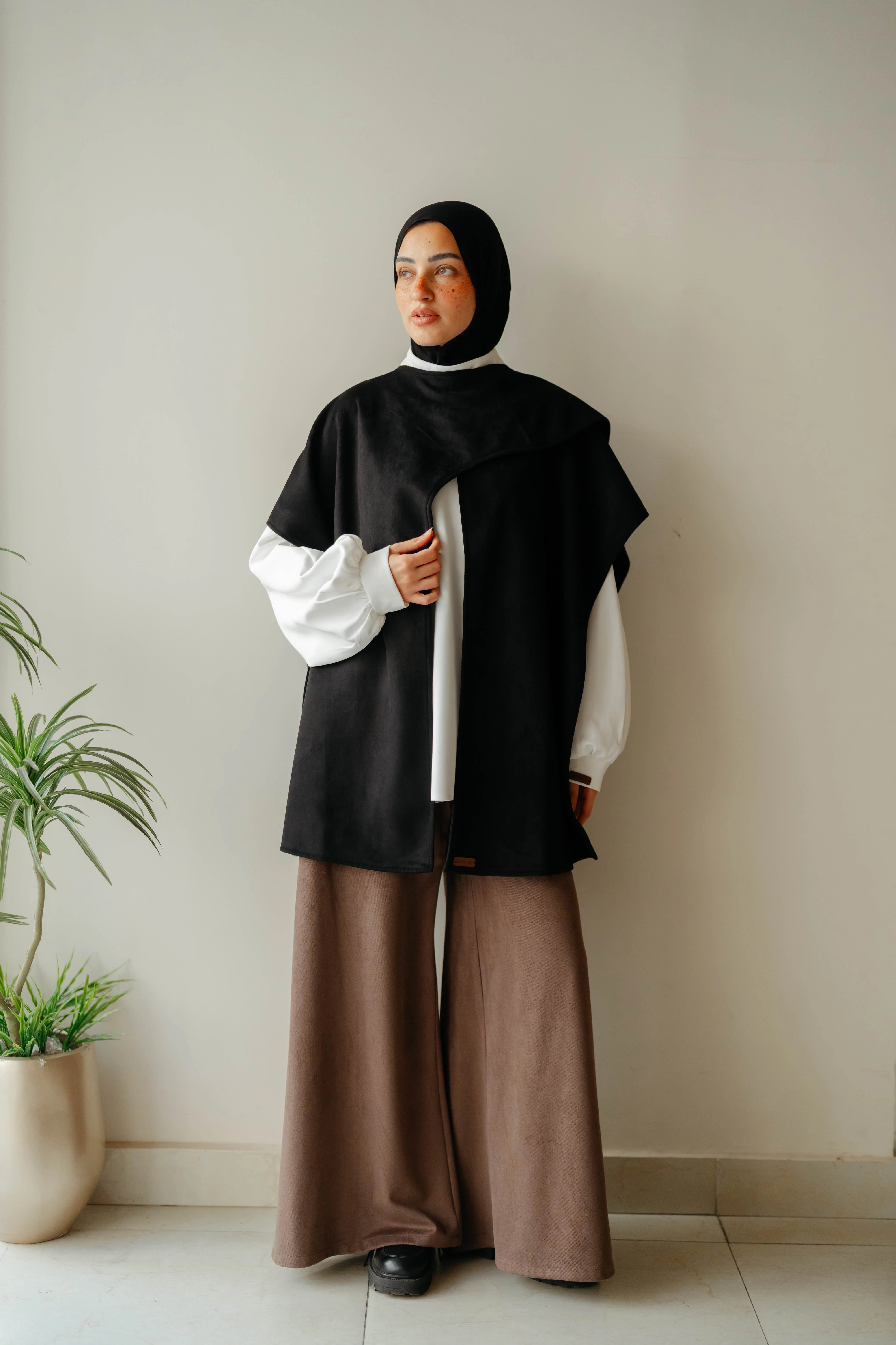 Nouren Vest - Image 41