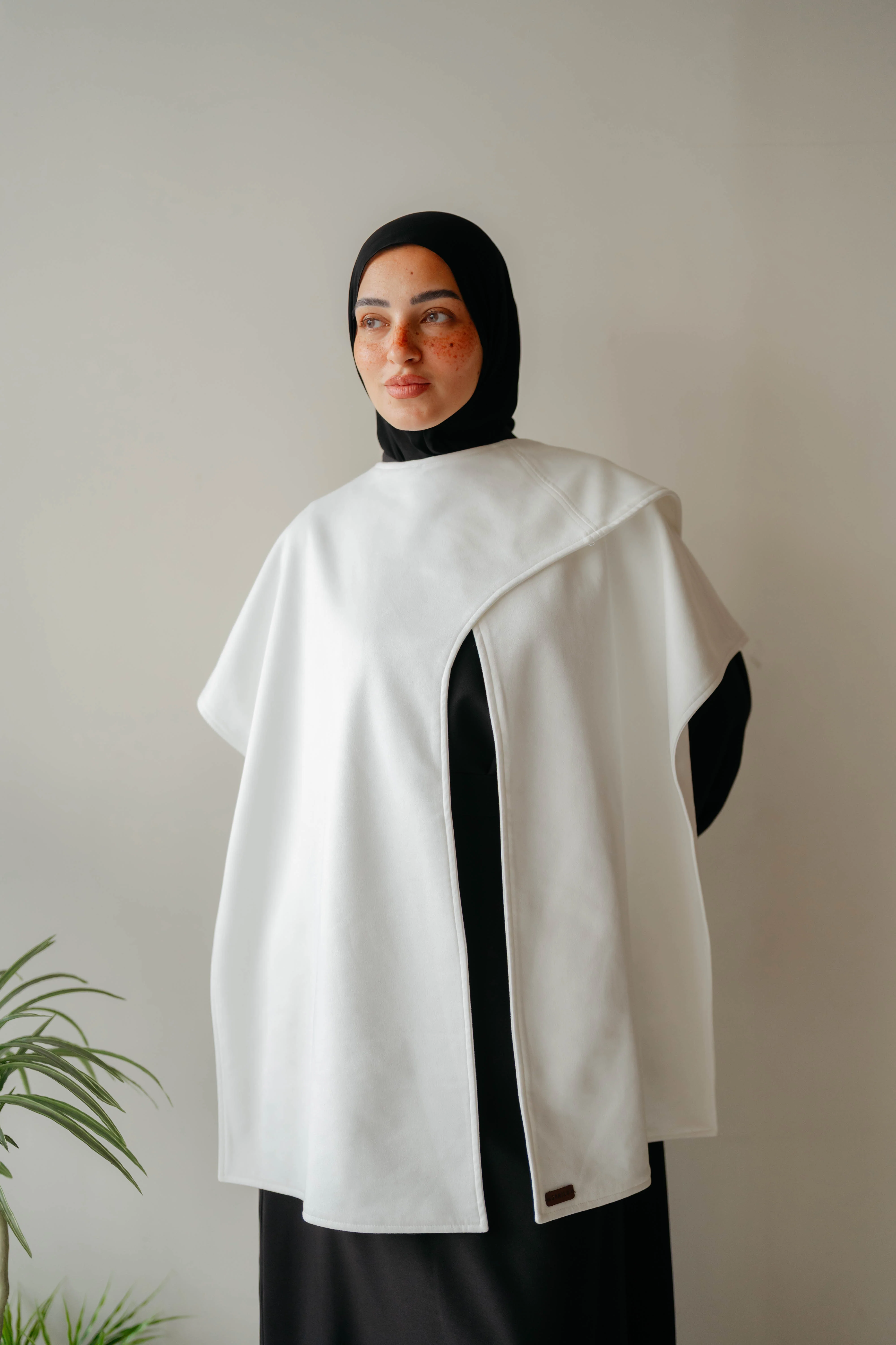 Nouren Vest - Image 8