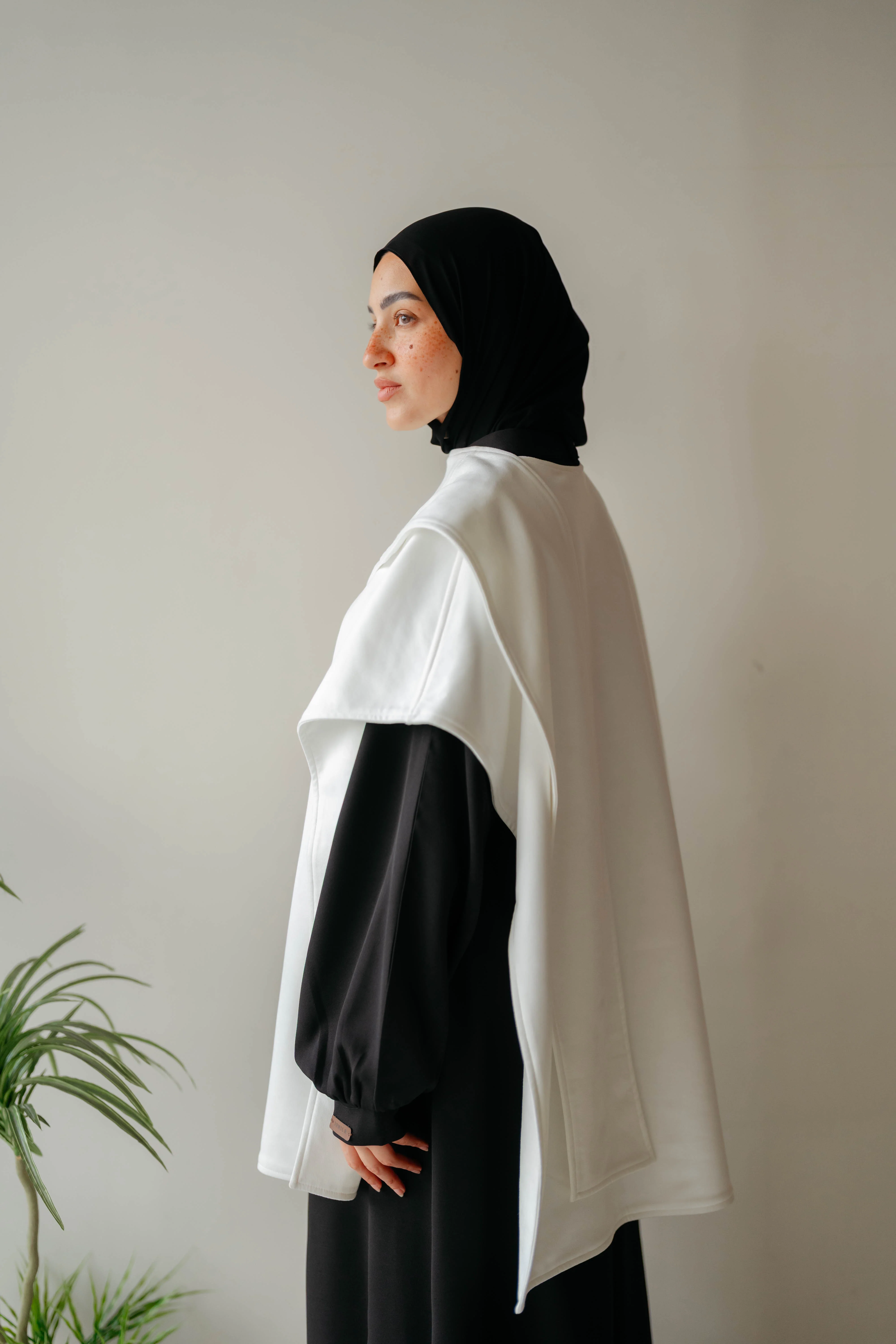 Nouren Vest - Image 9