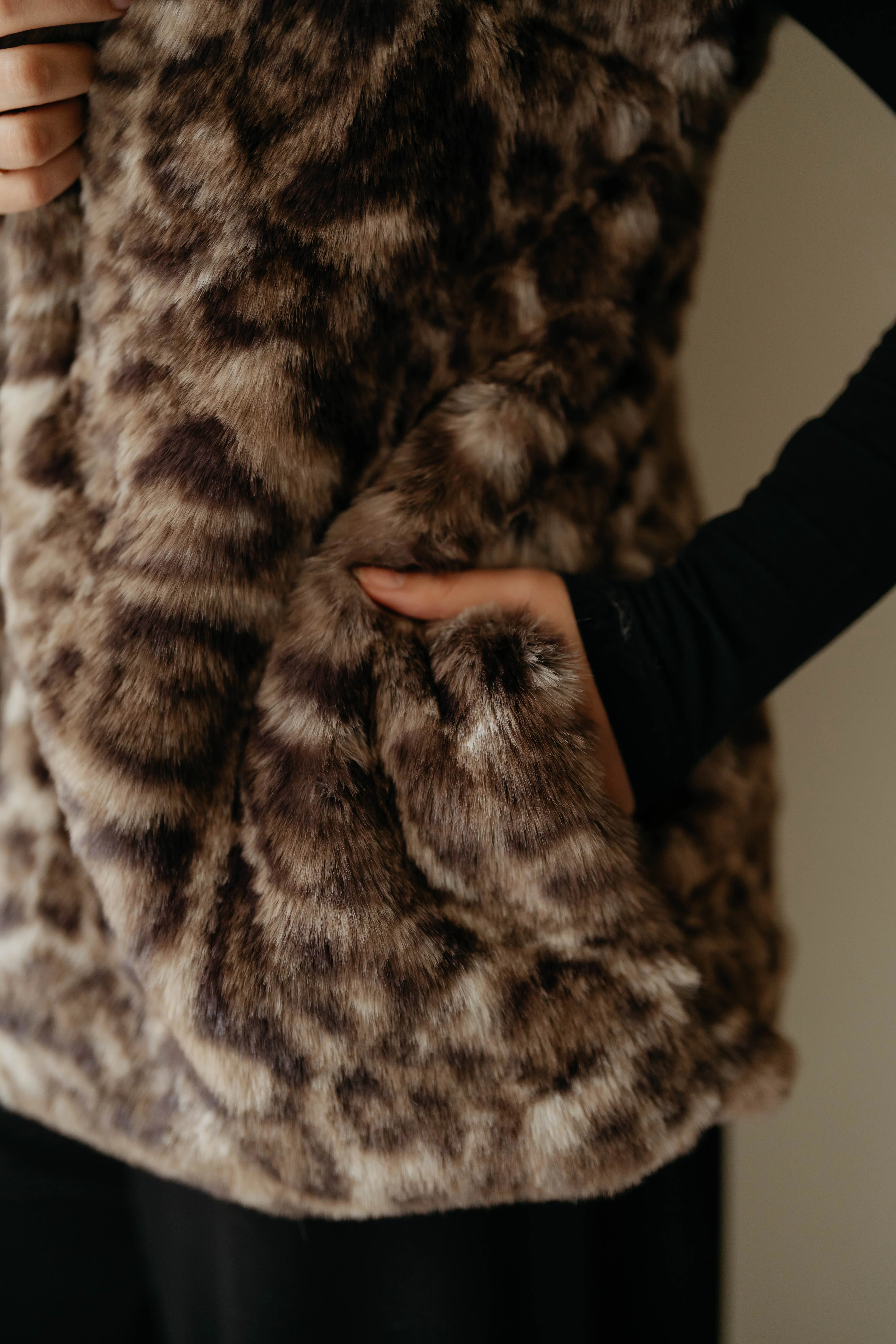 Tiger Furry Vest - Image 12