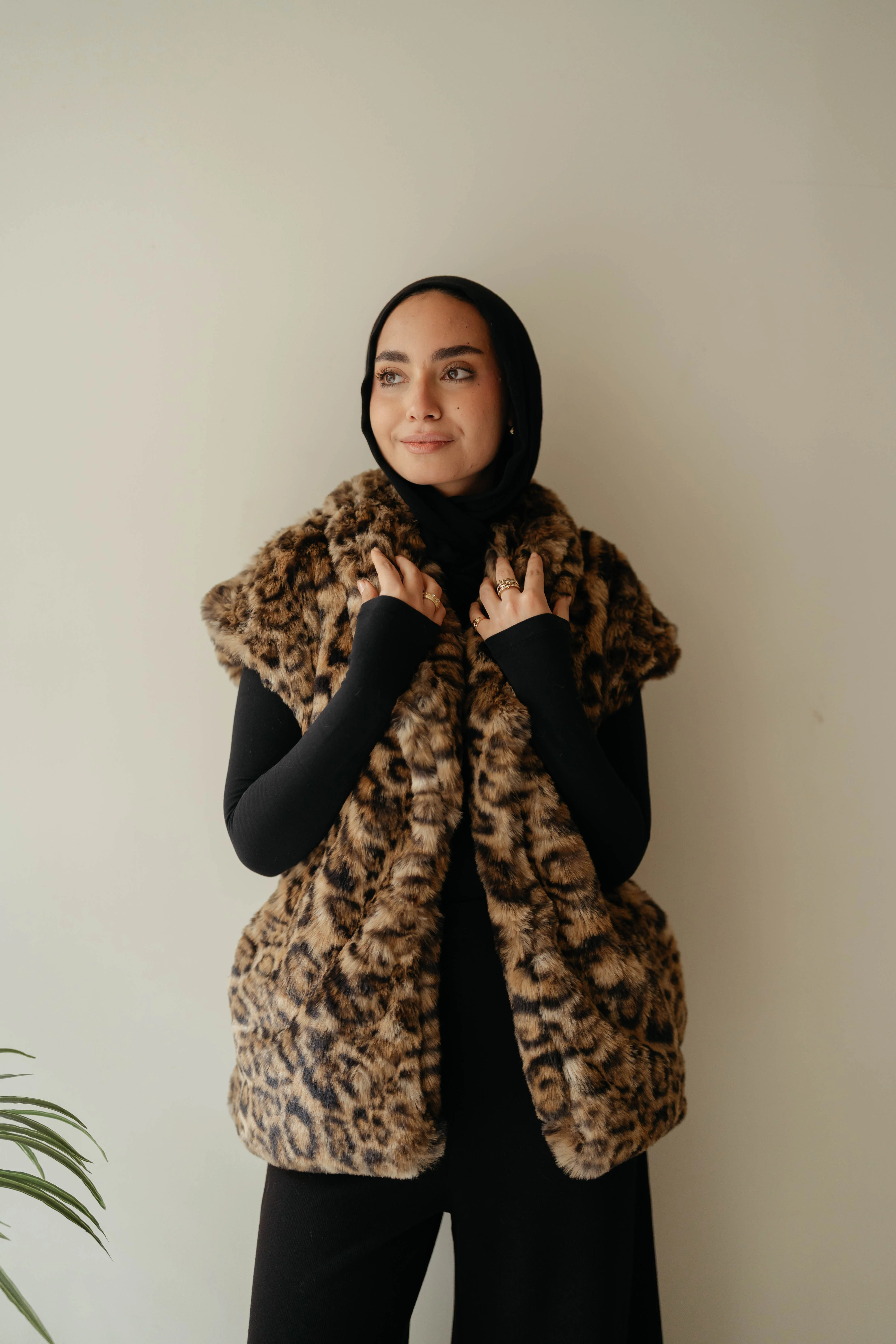 Tiger Furry Vest - Image 15
