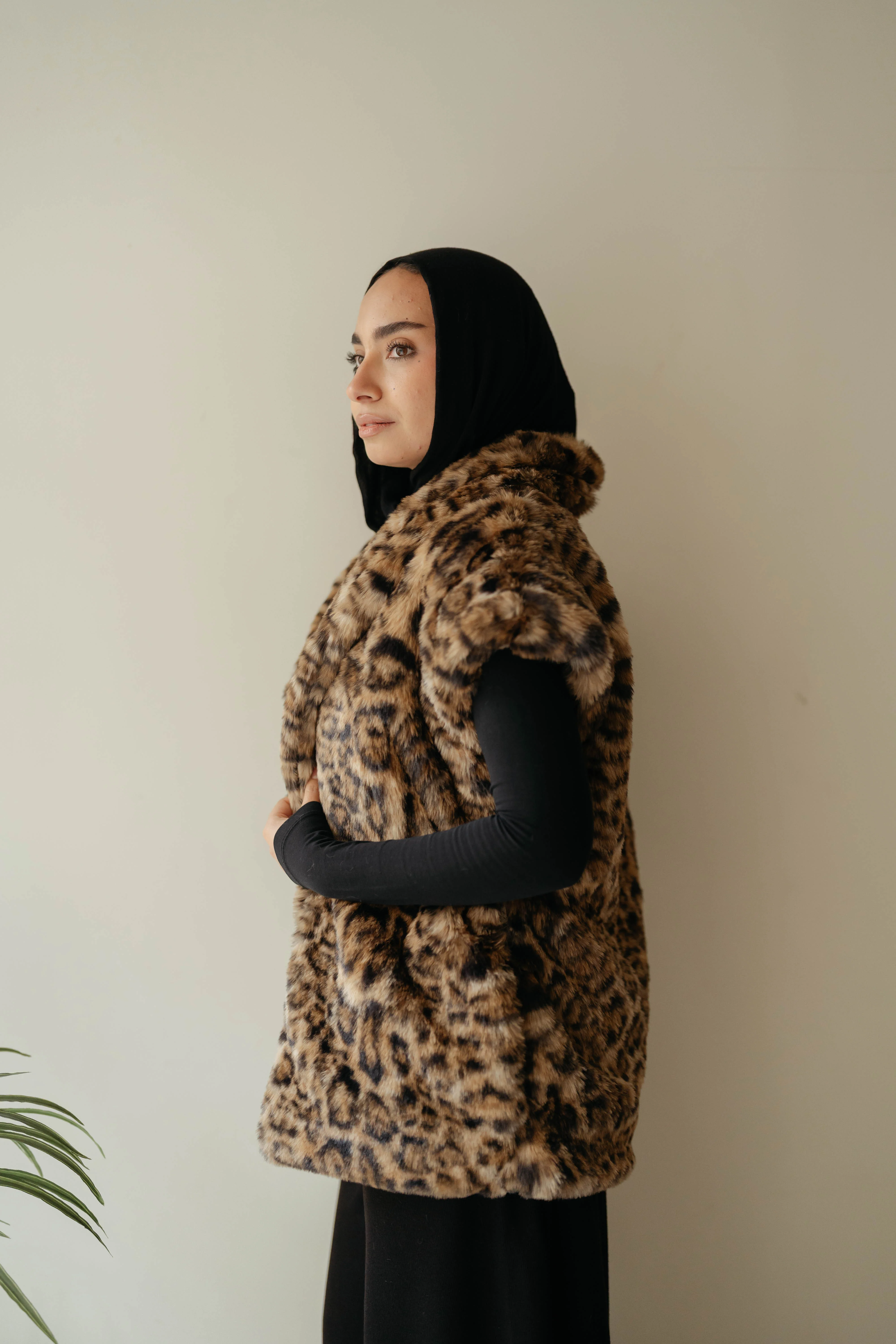 Tiger Furry Vest - Image 16