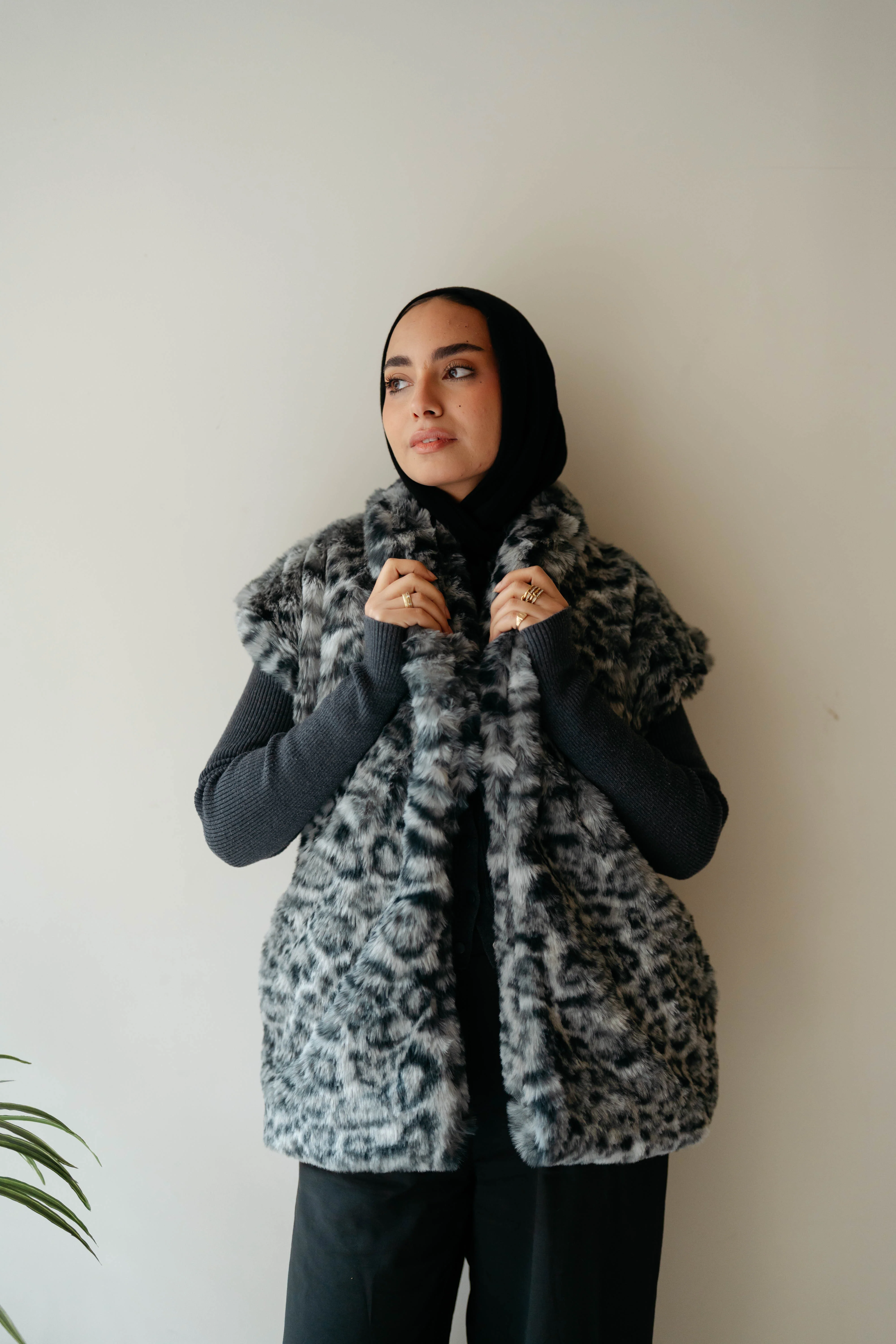 Tiger Furry Vest - Image 24