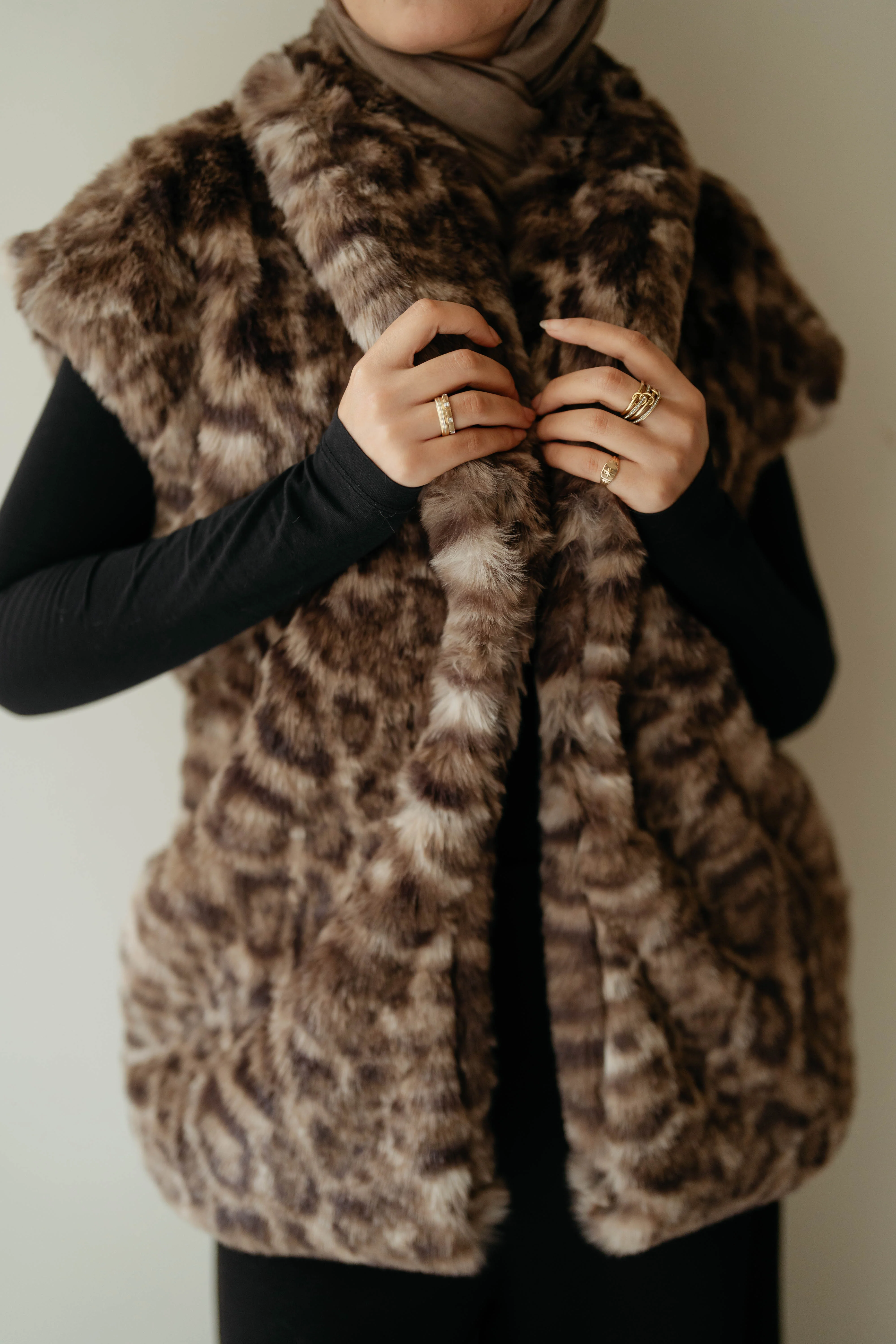 Tiger Furry Vest - Image 9