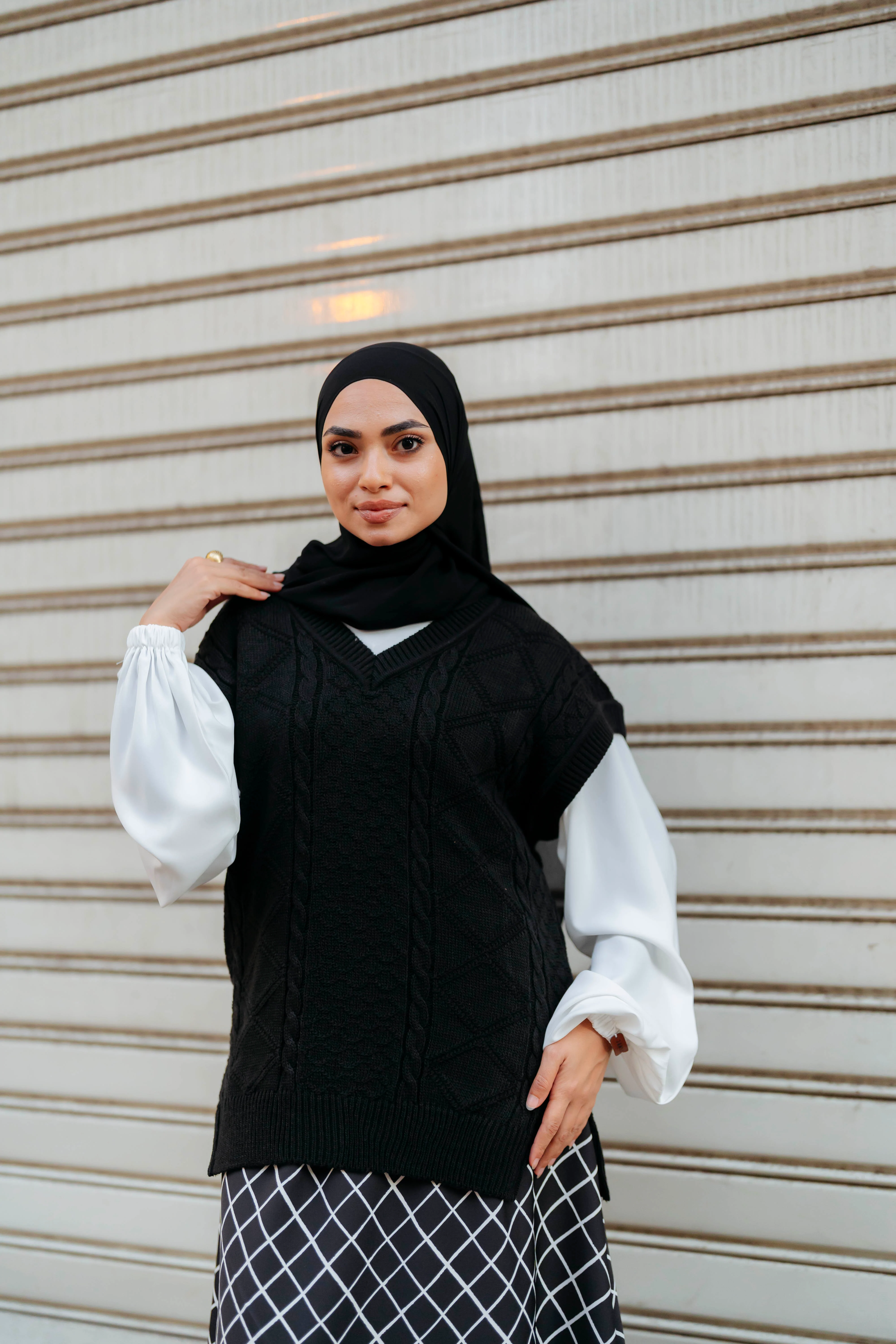 Waves Vest - Image 15